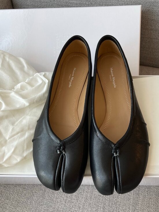 Maison Martin Margiela Shoes - Maison Margiela Tabi Black Lambskin Leather Split‑Toe Ballet Flats Full Box Set